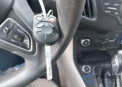 2015 Ford Focus Se z USA, uszkodzony, nr VIN 1FADP3F25FL381297